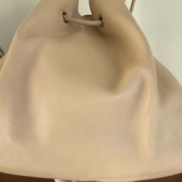 Gucci Beige Leather Shoulder Bag - Picture 2 of 16